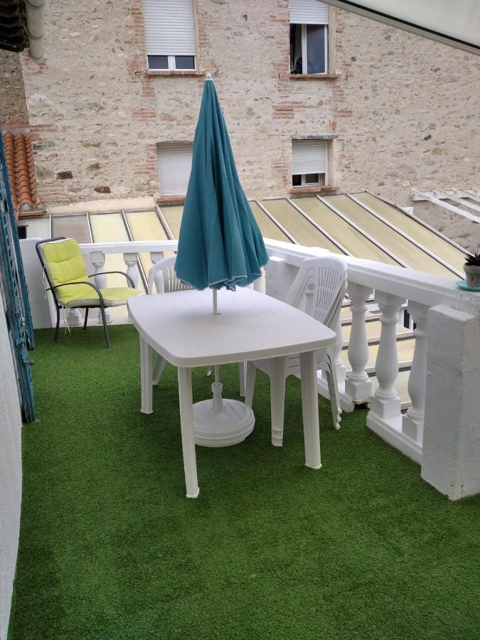 Appartement Centre Ville Du Boulou: Family Stay in City Center Le Boulou Exterior photo