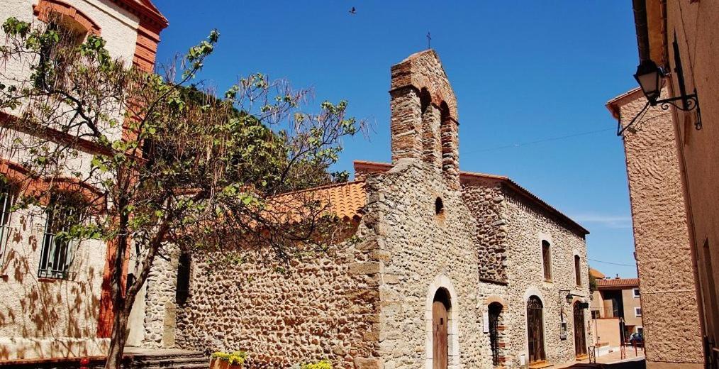 Appartement Centre Ville Du Boulou: Family Stay in City Center Le Boulou Exterior photo